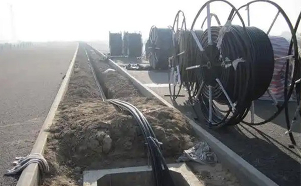 现代通信网络建设指南：长城区光缆施工全流程技术解析与质量控制